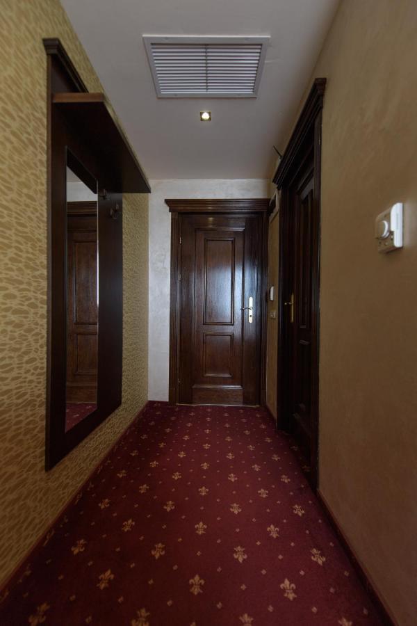 Hotel Golden Palace ママイア エクステリア 写真