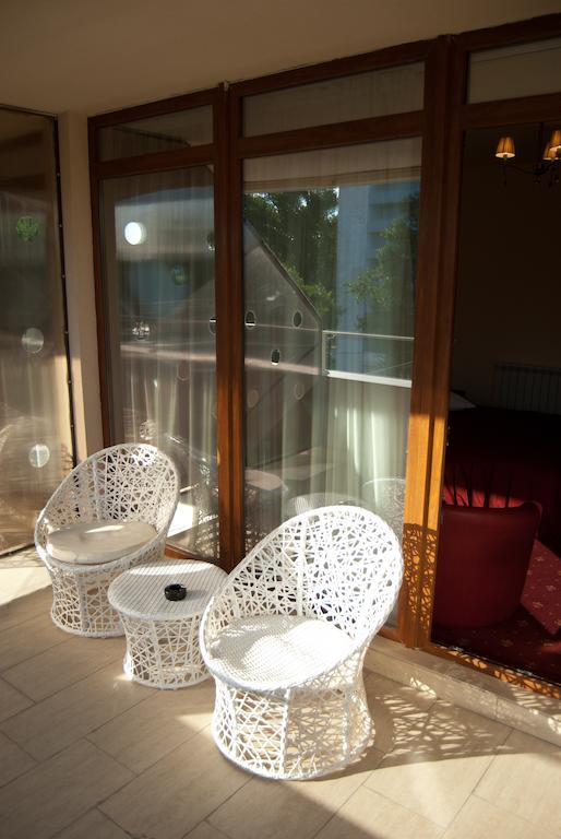 Hotel Golden Palace ママイア エクステリア 写真